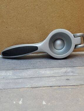 OXO Good Grips Citrus Press